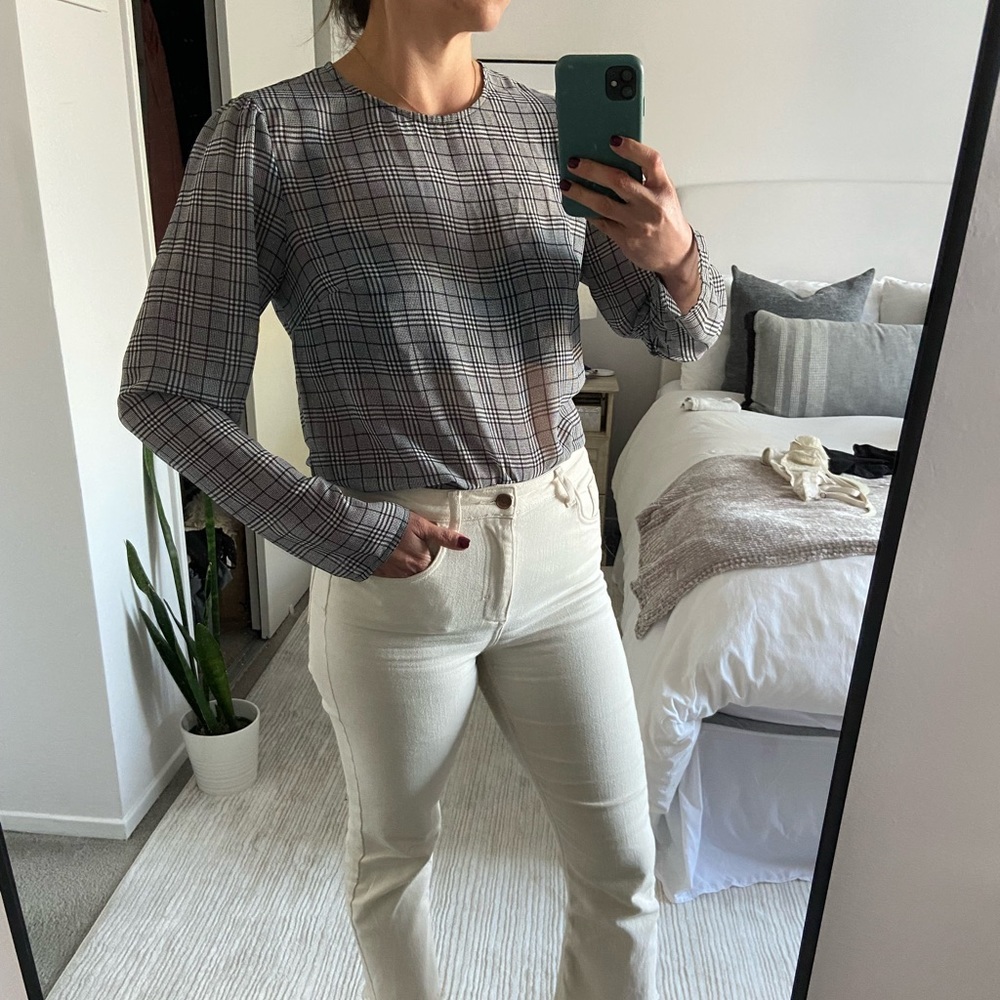 Lightweight plaid long sleeve blouse